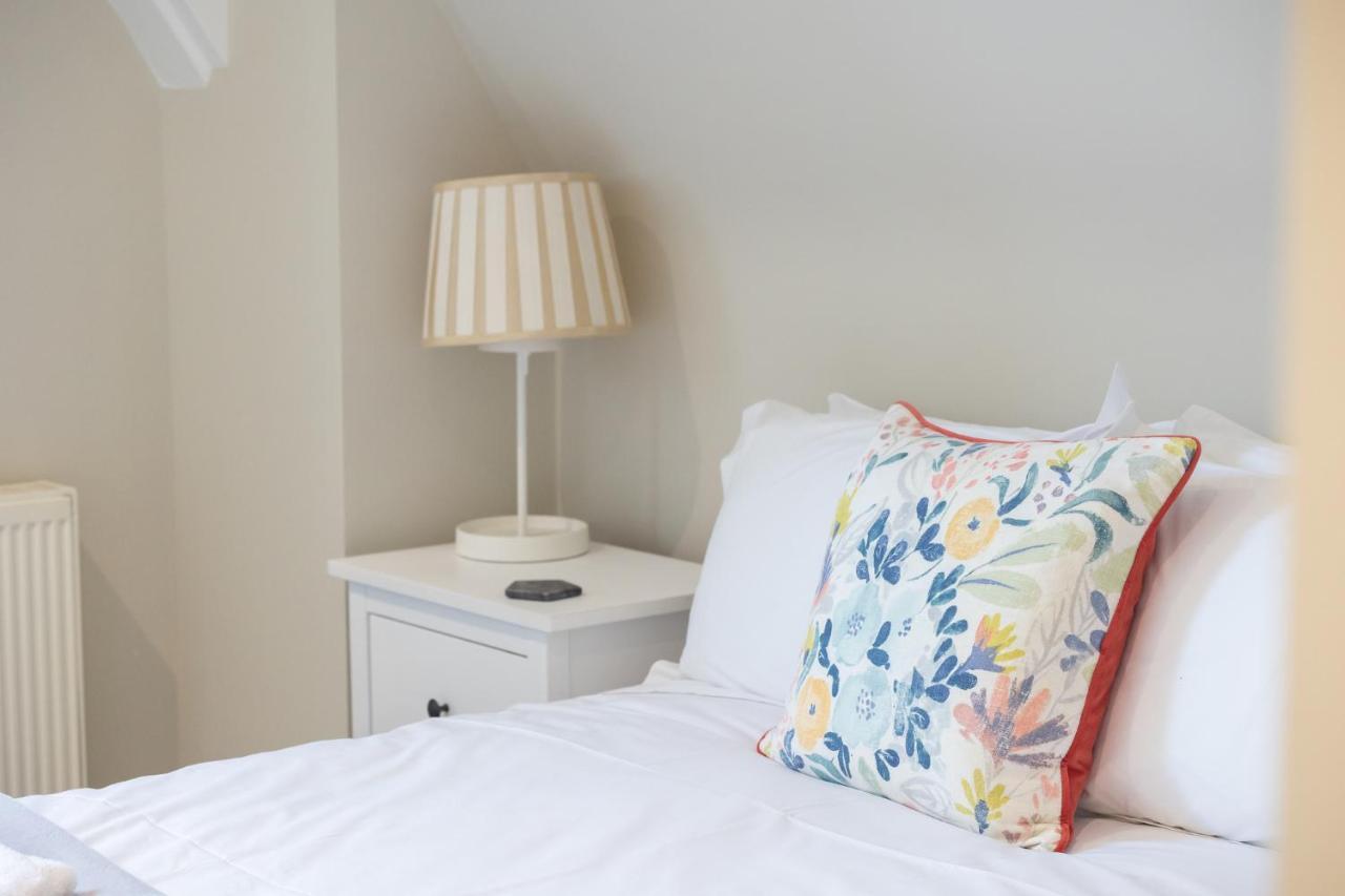 Spacious 3Br Victorian Cheltenham Loft Flat In Cotswolds - Free Parking Apartamento Exterior foto
