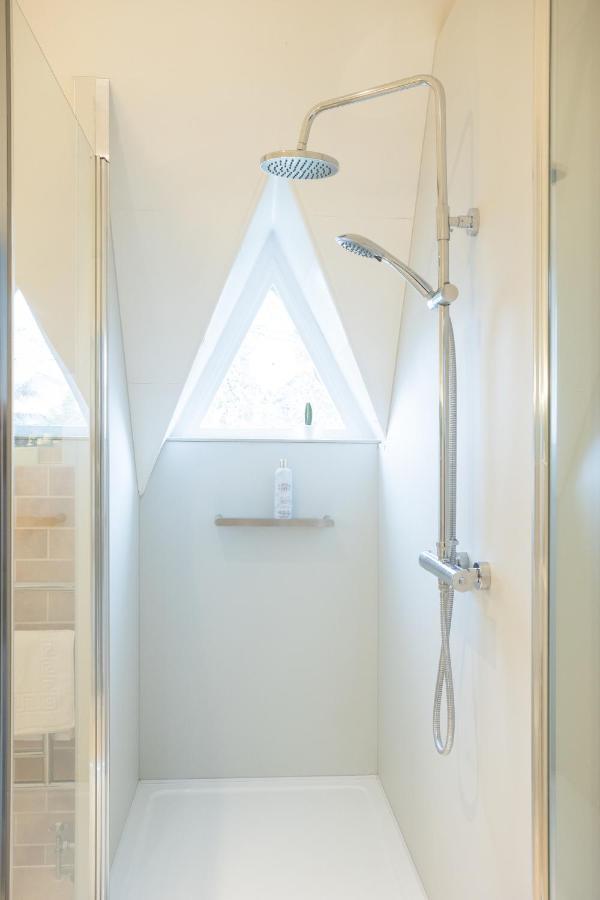 Spacious 3Br Victorian Cheltenham Loft Flat In Cotswolds - Free Parking Apartamento Exterior foto